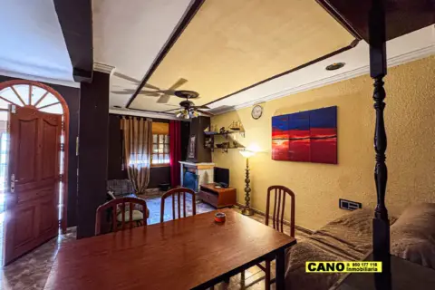 Dúplex en calle Reino Nazarí