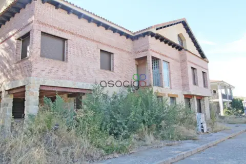 Chalet en Espinosa de Henares