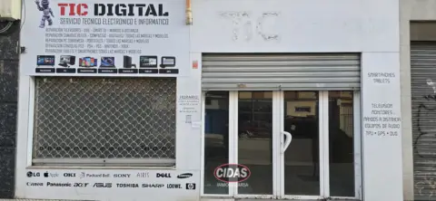 Local comercial en calle de Albéniz