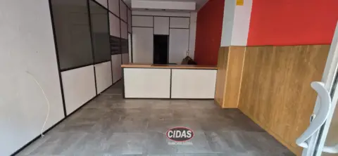 Local comercial en calle de Albéniz