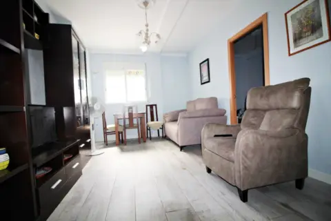 Piso en El Carmen-Cardeñas