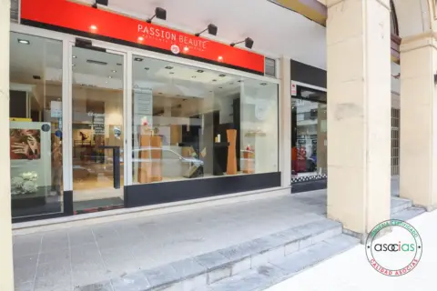 Local comercial en calle del Marqués de Pidal, 5