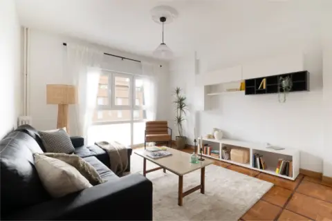 Piso en calle del Monasterio de Irache