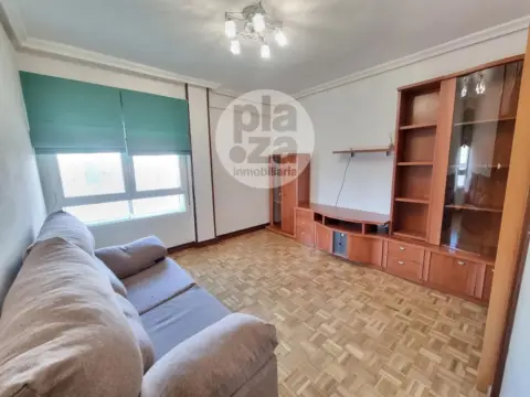 Piso en Avenida de la Constitución Española