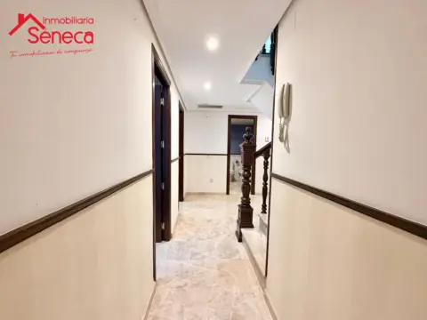Dúplex en Tablero Bajo - Carrefour Sierra