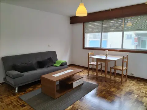 Piso en calle de Colombia, 2