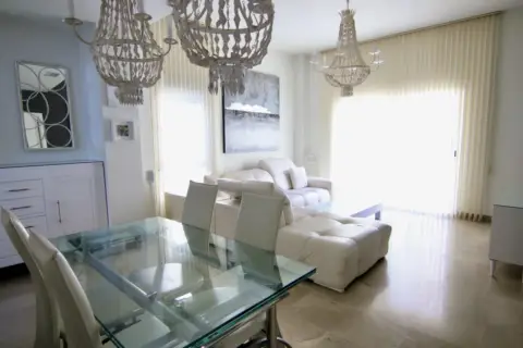 Casa pareada en Nuevo Bulevar