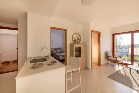 Apartamento en Jerónimo y Avileses