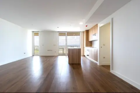 Piso en Avenida de las Cortes Valencianas