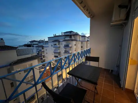 Apartamento en Zona Avenida de Andalucía