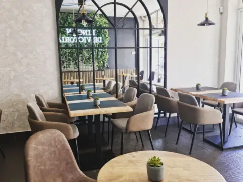 Local comercial en Guadalmina