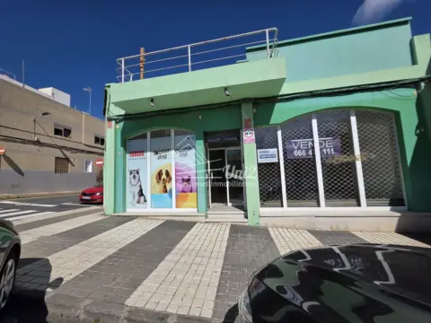 Local comercial en calle de la República Argentina, 60