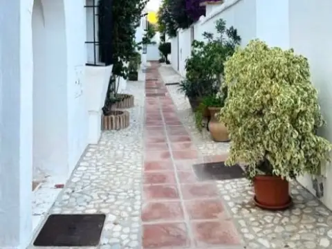 Casa en calle calle Geraneos 1