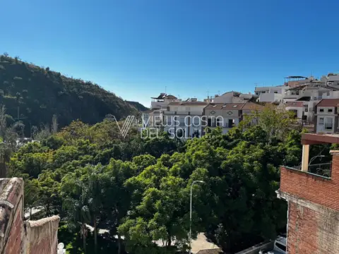 Casa en , en El Centro, Cerca del Río, Pueblo