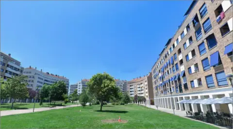 Local comercial en Parque de los Lirios