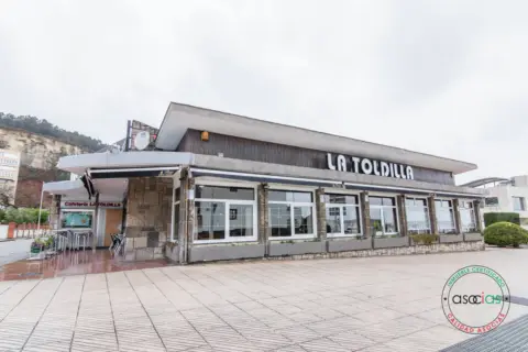 Local comercial en Avenida Clarín, 7
