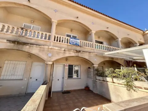 Casa en Bonito Bungalow en Venta en Urbanización Pino Mar en Gran Alacant