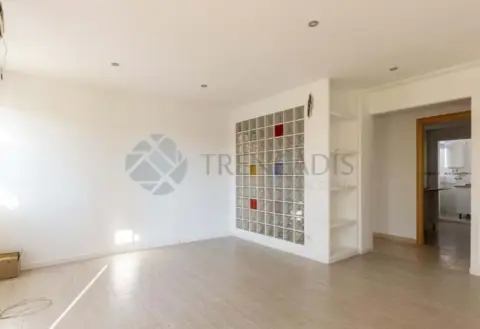 Piso en calle de la Flor de Lis