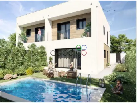 Casa adosada en Yunquera de Henares