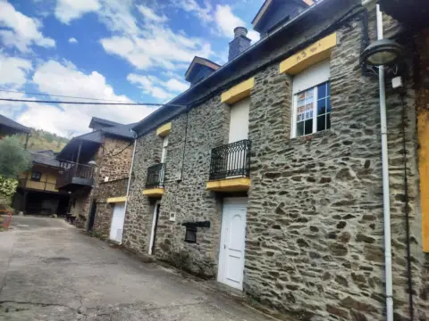 Casa en -