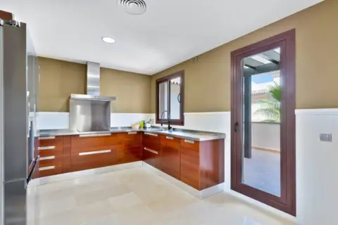 Ático en Nueva Andalucía-Centro