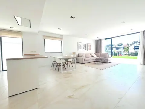 Casa pareada en Casco Antiguo