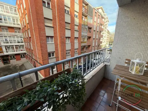 Piso en calle del Pintor Orlando Pelayo, 3