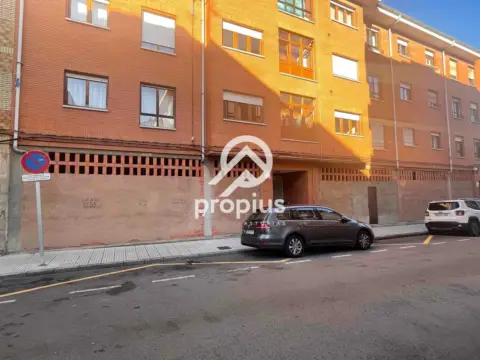 Local comercial en calle Covadonga