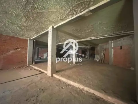 Local comercial en calle Covadonga
