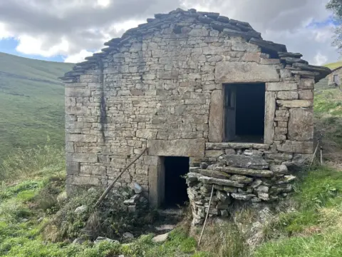 Casa en calle Miera, nº Sin Informacion