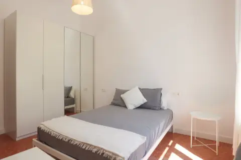 Habitación en Plaza de Santullano, 17