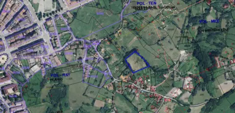 Terreno en Tenderina-Mercadín-Fozaneldi