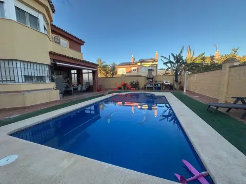 Casa en , Pueblo