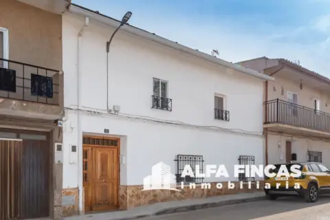 Chalet en Santa María de los Llanos