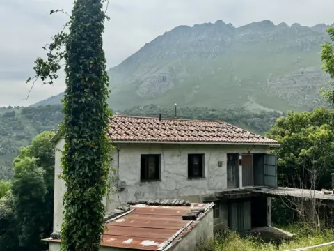 Casa en calle Socueva, nº Sin Informacion