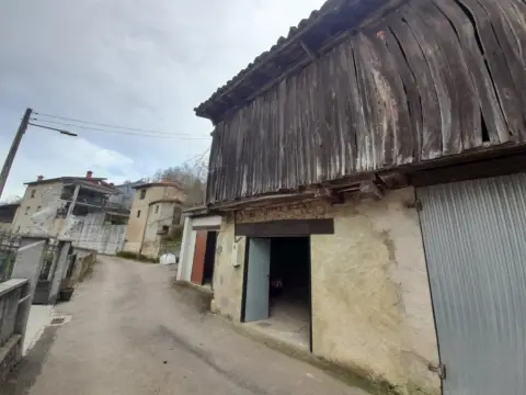 Casa en calle Acebal