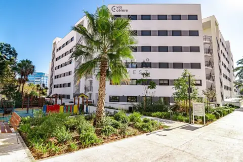 Piso en Avenida del General López Domínguez, 1