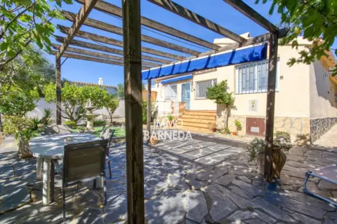 Casa en Carrer del Penedès, 4
