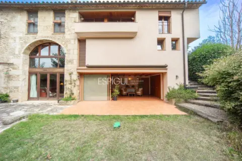 Casa en calle Palol de Revardit