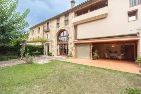 Casa en calle Palol de Revardit