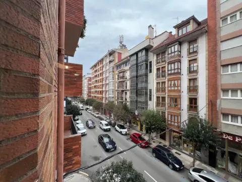 Piso en Avenida de Manuel Llaneza