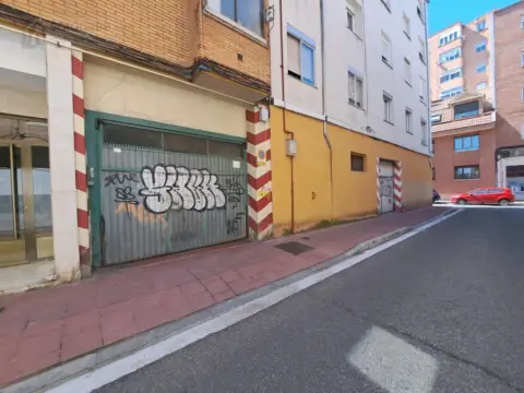 Garaje en Hospital-Rondilla-Santa Clara