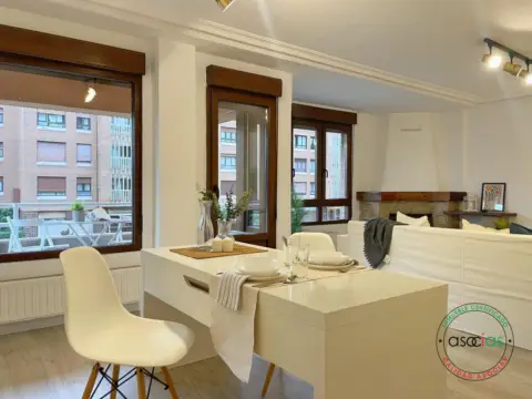 Piso en calle de Fernando 'El Santo', 25