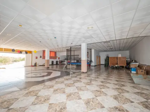 Local comercial en Alozaina