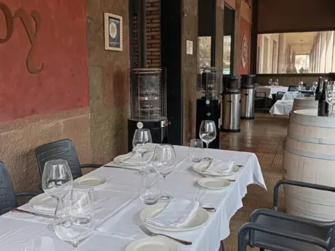 Local comercial en calle de Víctor Romanos