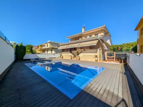 Chalet en Carrer de la Sardana