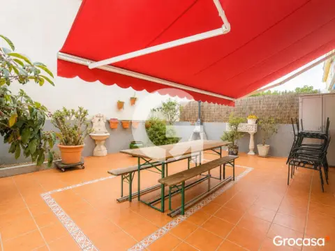 Casa pareada en Carrer d'Aneto