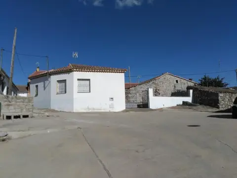 Casa a Berrocalejo de Aragona