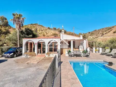 Finca rústica en , Cerca del Mar, en El Campo, Cerca del Pueblo