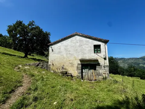 Casa en calle Bº La Vega, nº Sin Informacion
